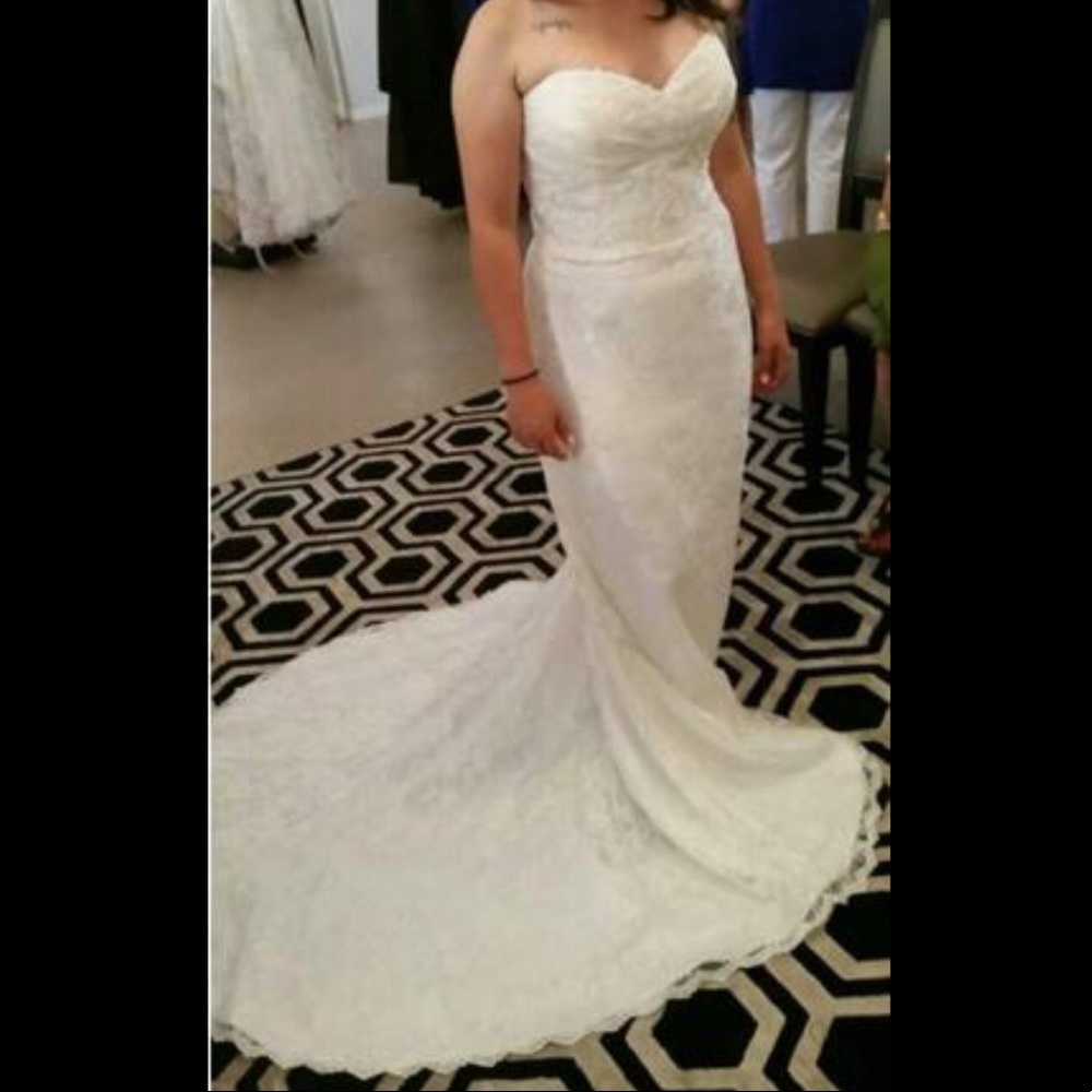 NWT Unaltered Ivory Lace Strapless Wedding Dress - Picture 11 of 11